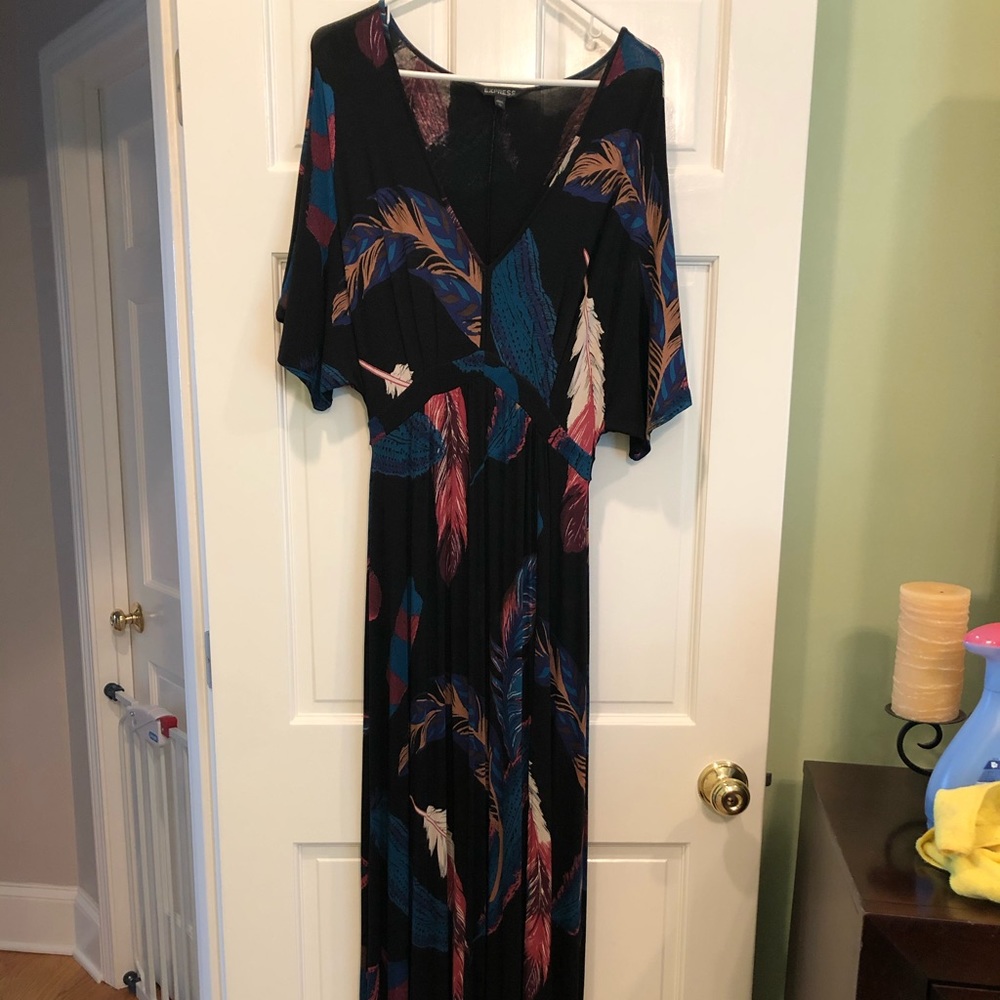 Express Maxi Dress - Great Print!